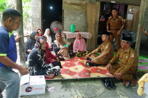 Pemkab Nagan Raya Salurkan Kursi Roda Untuk Disabilitas dan Lansia