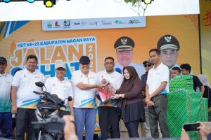 Bupati TRK Lepas Ribuan Peserta Jalan Sehat dalam Rangka HUT ke-23 Nagan Raya
