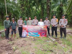 Polsek Kluet Timur Sosialisasikan Bahaya Karhutla kepada Warga Gampong Durian Kawan