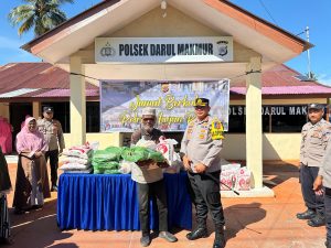 Hangatkan Hati Warga, Polres Nagan Raya Gelar Aksi Sosial Jumat Berkah