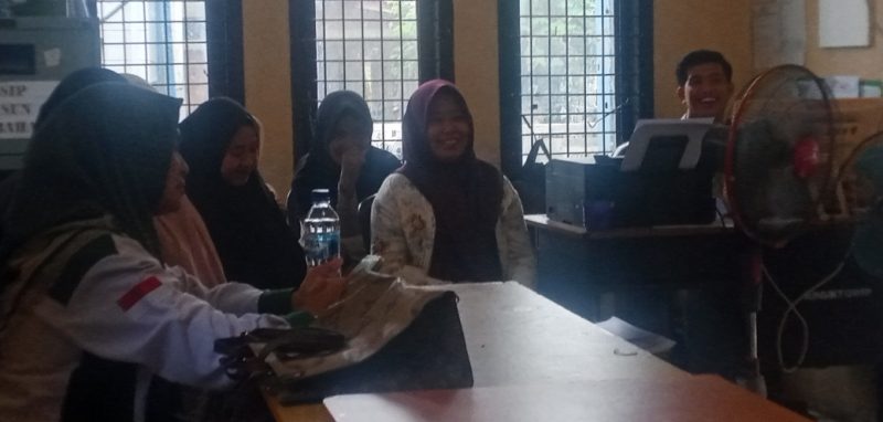 Pemerintah Gampong Kuta Trieng Gelar Rapat  Persiapan Pelatihan Menjahit.